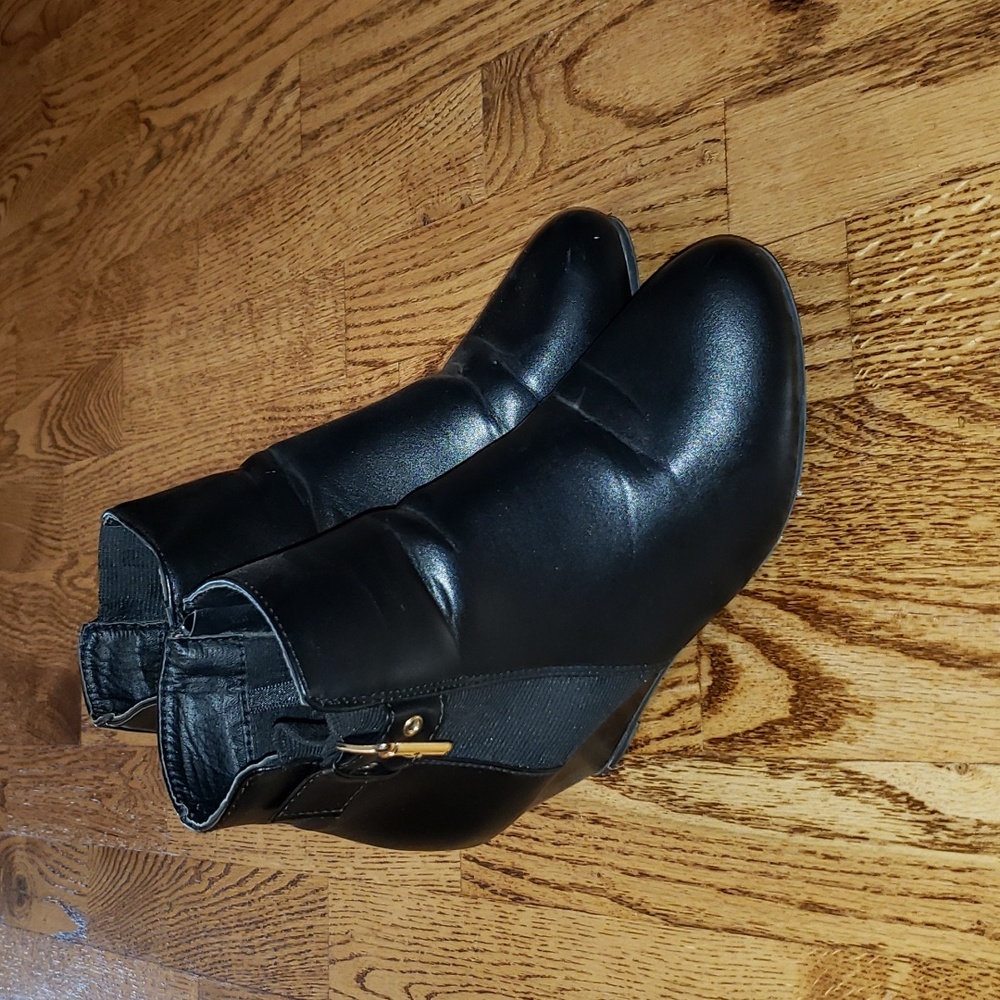 (6) Ardene Wedge Ankle Booties Classic Casual Minimalist Comfort Foam Fancy